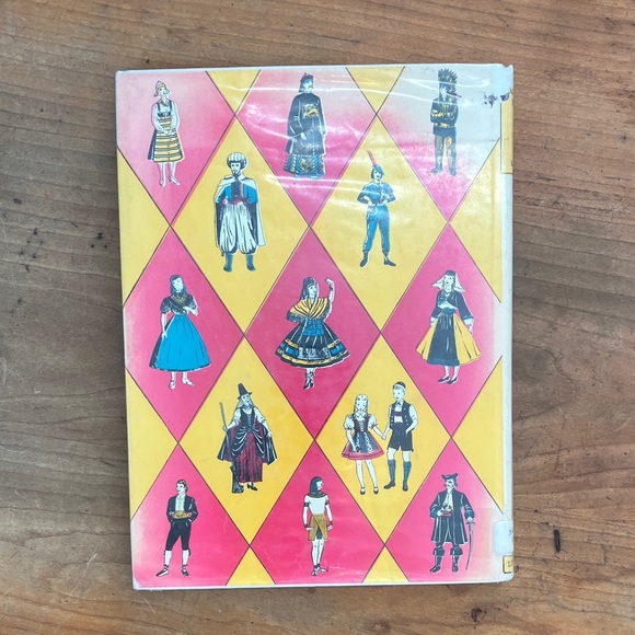 The Costume Book for Parties and Plays by - Pink and Yellow - Picture 3 of 16